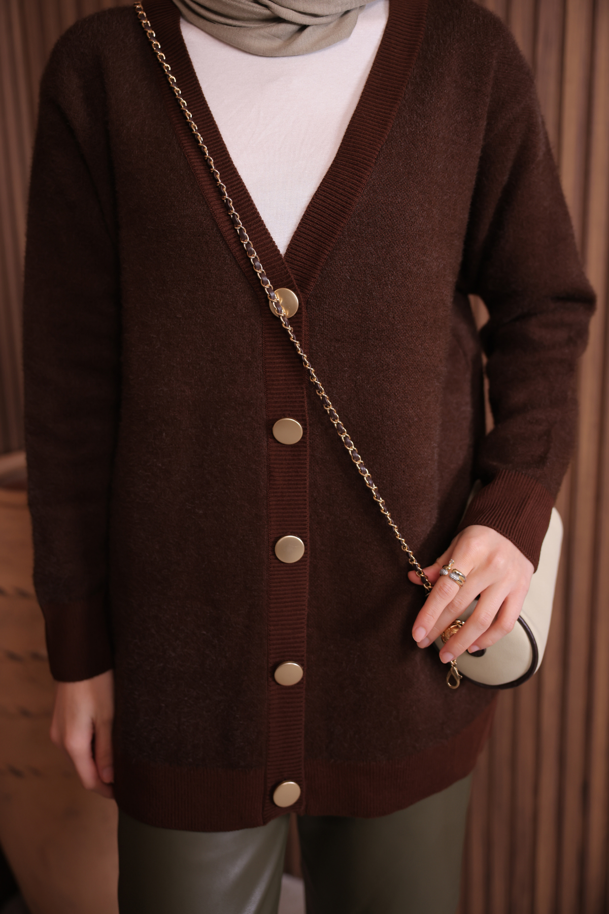 Kadın V Yaka Bronz Düğmeli Sakallı Triko Hırka 1142 Standart - Kahverengi