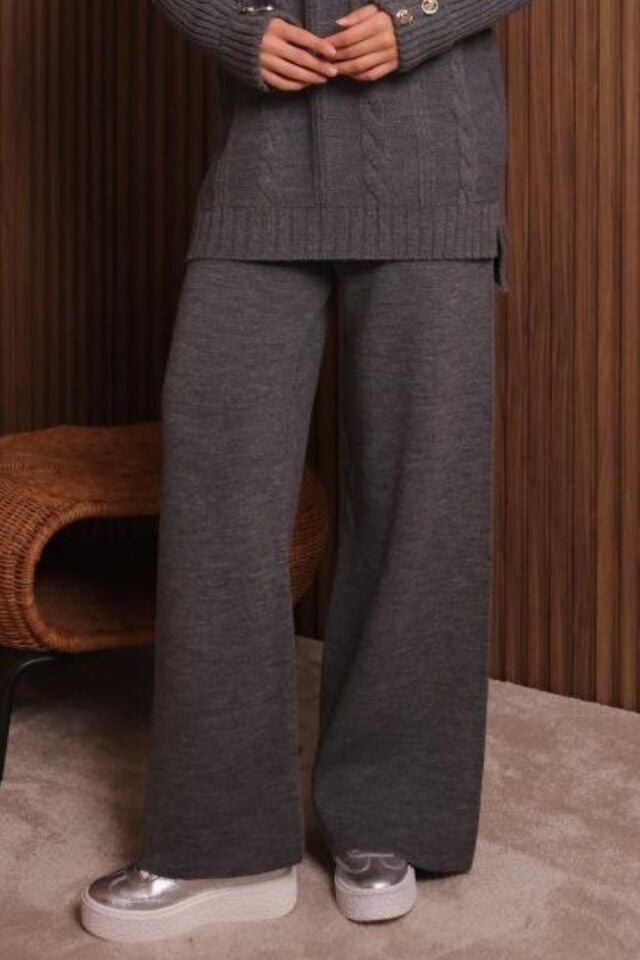 Balenbi Kadın Oversize Saç Örgü Desen Düğme Detaylı Tesettür Triko Takım 1137 Standart - Füme