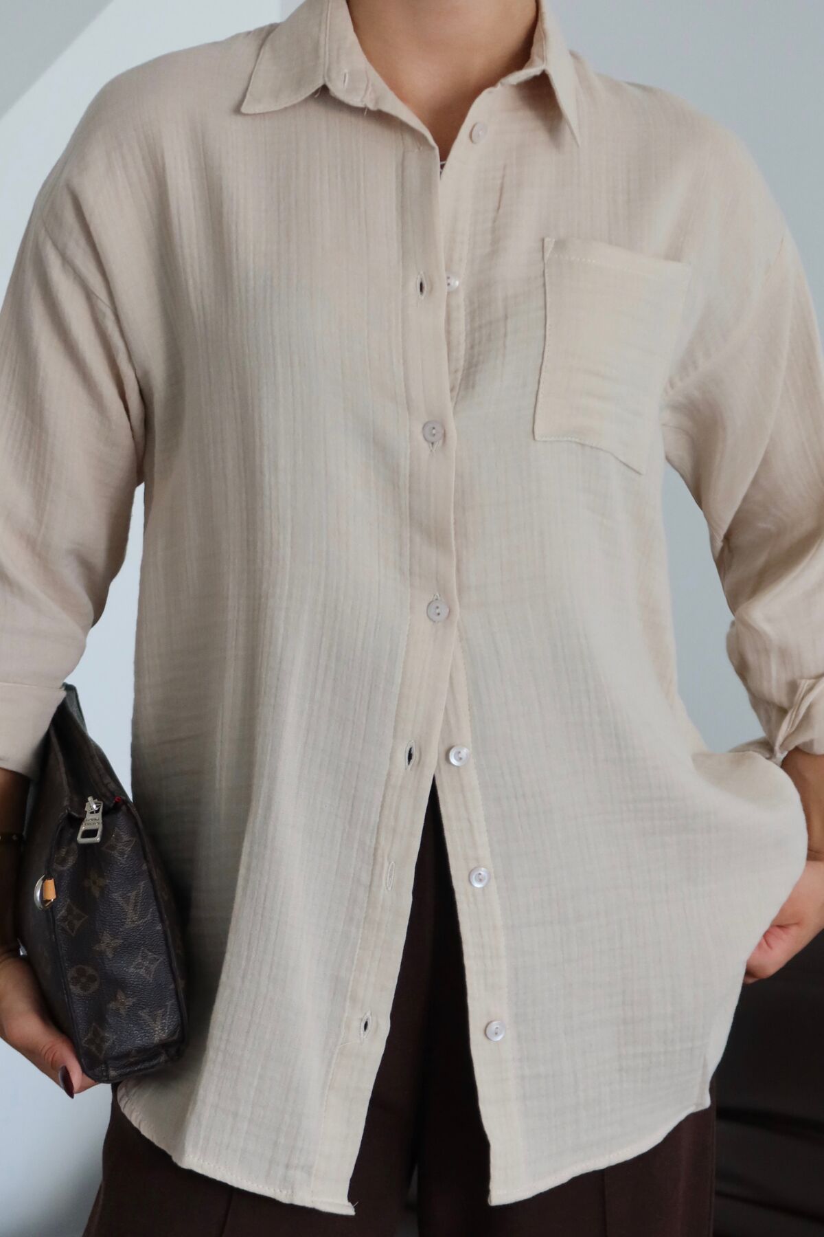 Balenbi Kadın Cepli Oversize Düz Renk Müslin Gömlek 1095 S - Bej