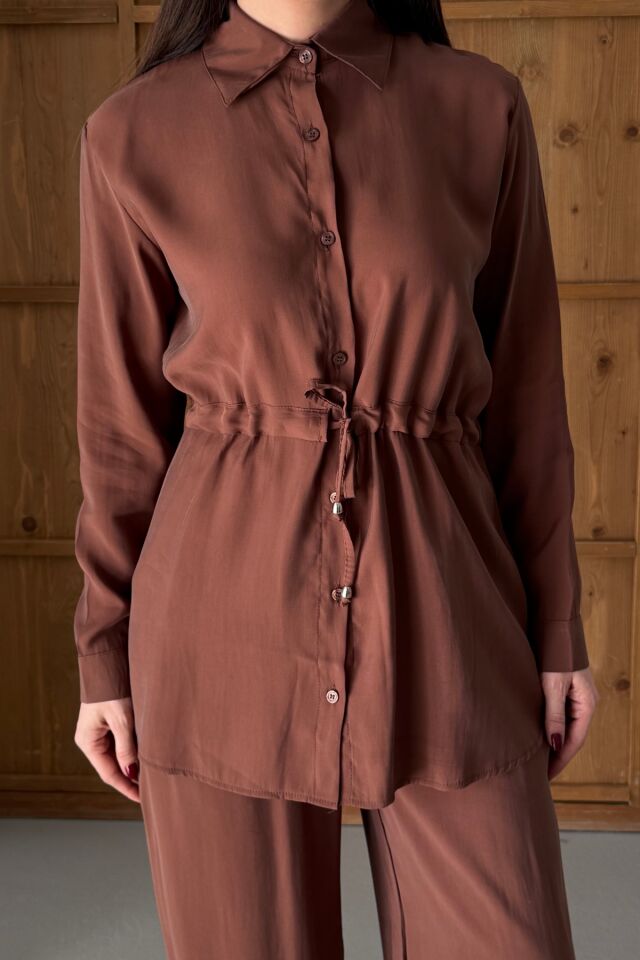 Balenbi Kadın Gömlek Yaka Bağcıklı Rahat Kesim Minimal Tansel Takım 1197 – Form Serisi L - Kahverengi