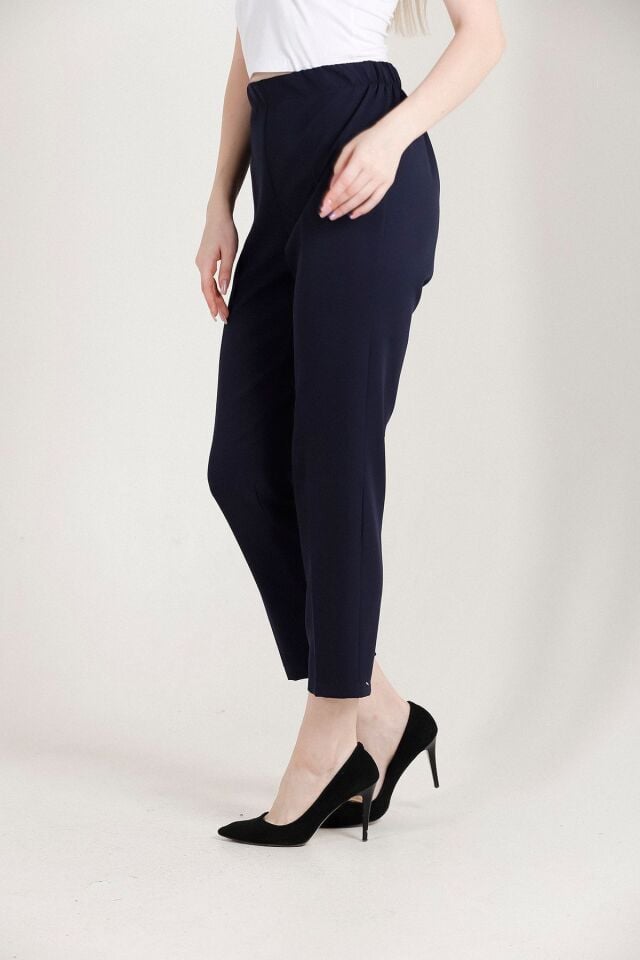 Balenbi Kadın Büyük Beden Havuç Paça Likralı Dokuma Pantolon 1004 50 - Lacivert