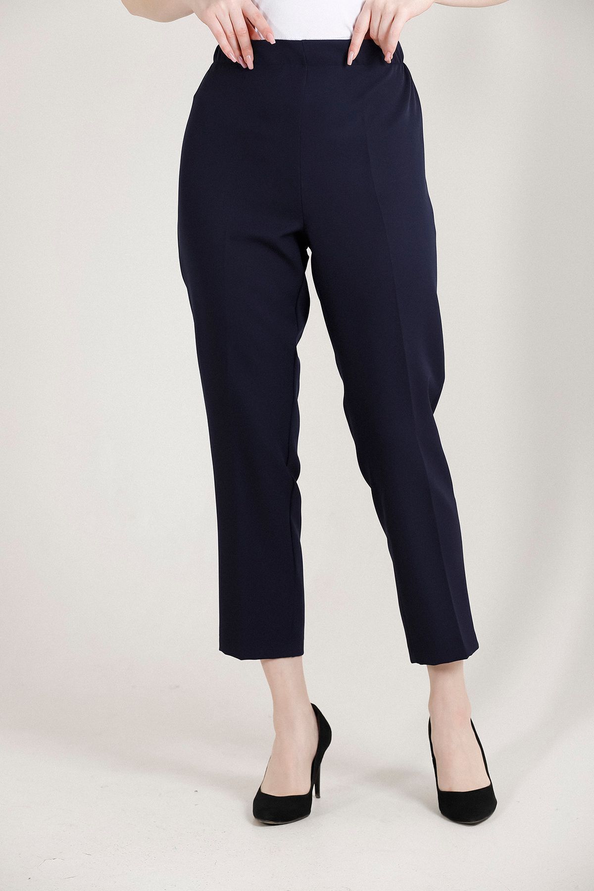 Balenbi Kadın Büyük Beden Havuç Paça Likralı Dokuma Pantolon 1004 50 - Lacivert