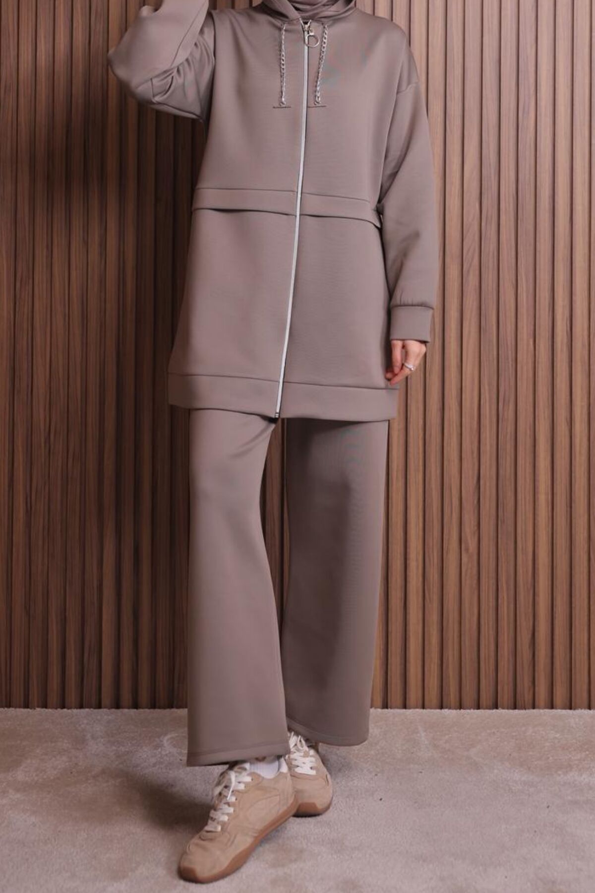 Balenbi Kadın Zincir Kordonlu Kapüşonlu İthal Scuba Tesettür Takım 1121 XL - Vizon