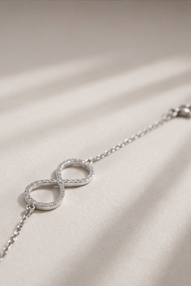 Balenbi Jewelry Kadın Taşlı Sonsuzluk Figürlü Kararmaz Çelik Bileklik Gümüş Ren 1126 Gümüş