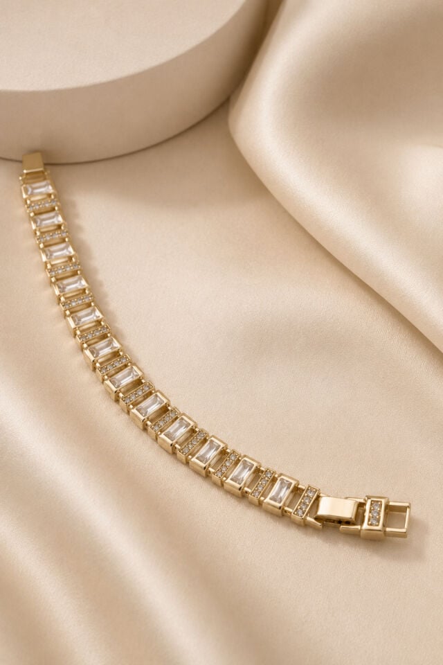Balenbi Jewelry Kadın Baget Taşlı Geometrik Kararmaz Çelik Bileklik 1137 Gold Renk Altın