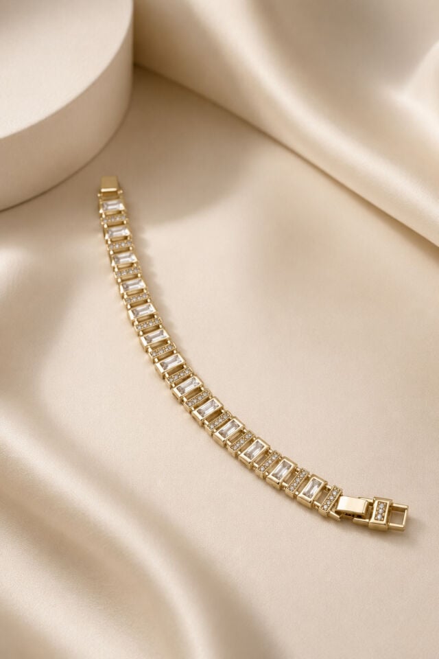 Balenbi Jewelry Kadın Baget Taşlı Geometrik Kararmaz Çelik Bileklik 1137 Gold Renk Altın