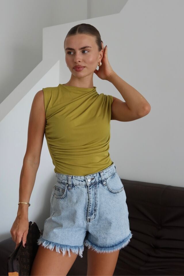 Balenbi Kadın Kolsuz Büzgü Detaylı Basic Sandy Bluz 1102 XL - Oliv