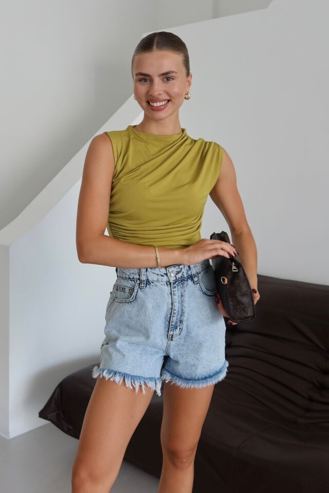 Balenbi Kadın Kolsuz Büzgü Detaylı Basic Sandy Bluz 1102 XL - Oliv