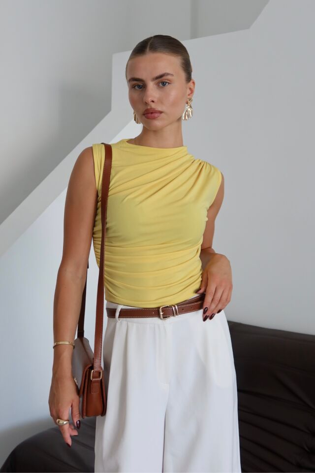 Balenbi Kadın Kolsuz Büzgü Detaylı Basic Sandy Bluz 1102 Sarı - XL
