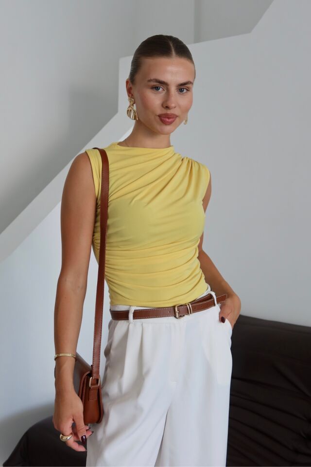 Balenbi Kadın Kolsuz Büzgü Detaylı Basic Sandy Bluz 1102 XL - Sarı