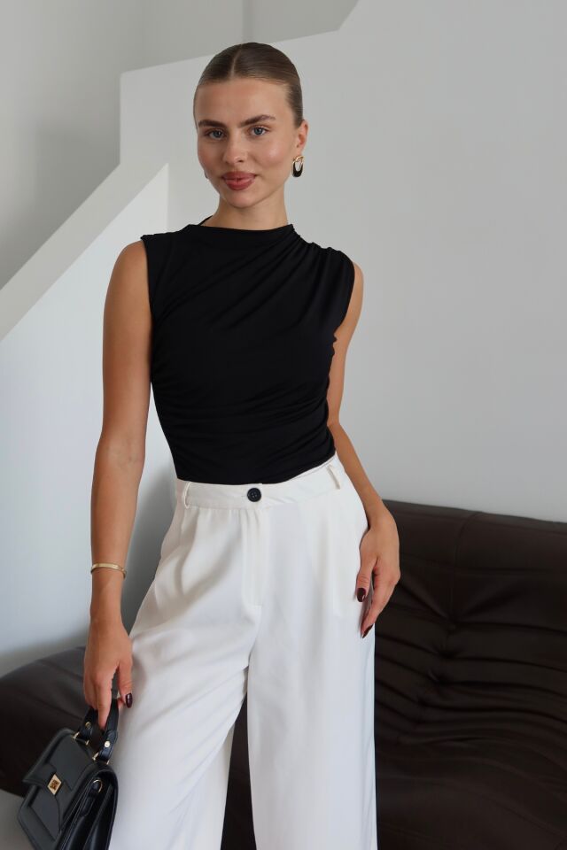 Balenbi Kadın Kolsuz Büzgü Detaylı Basic Sandy Bluz 1102 XL - Siyah