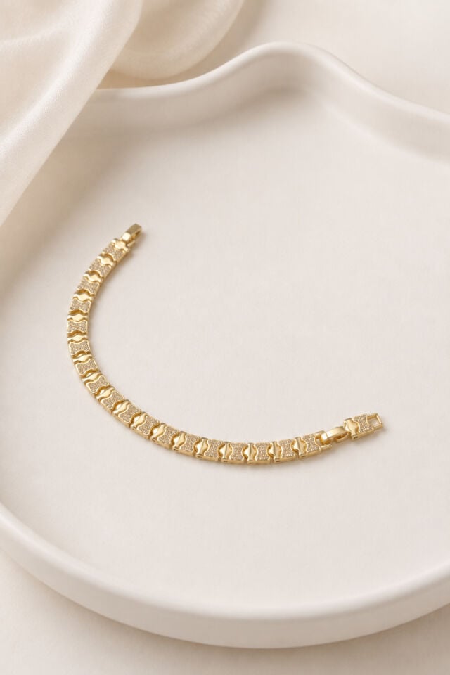 Balenbi Jewelry Kadın Taşlı Dalga Desenli Geometrik Plaka Kararmaz Çelik Bileklik 14K Gold 1139 Altın
