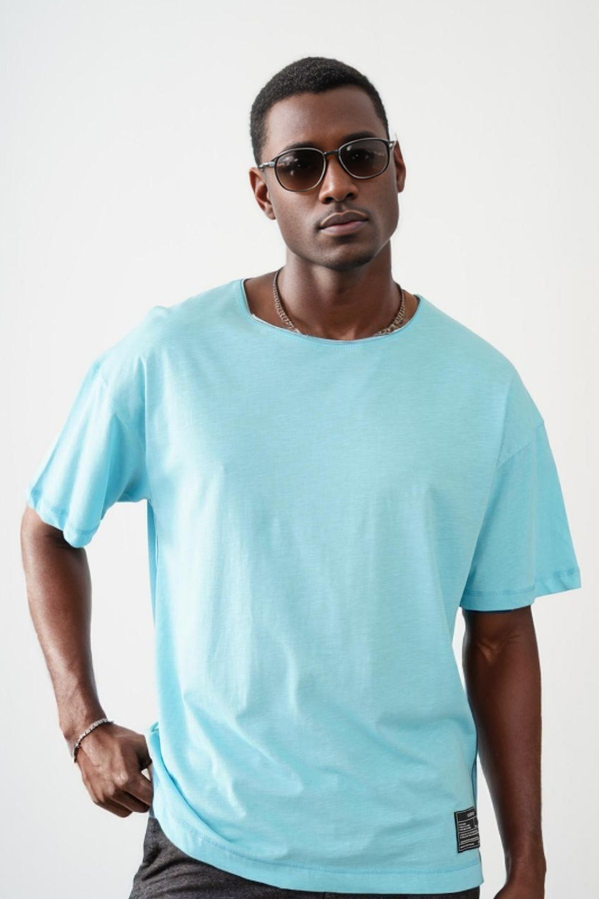 Balenbi Unisex Pis Yaka Basic Eteği Armalı Oversize Kalıp Tişört 1014 XL - Turkuaz