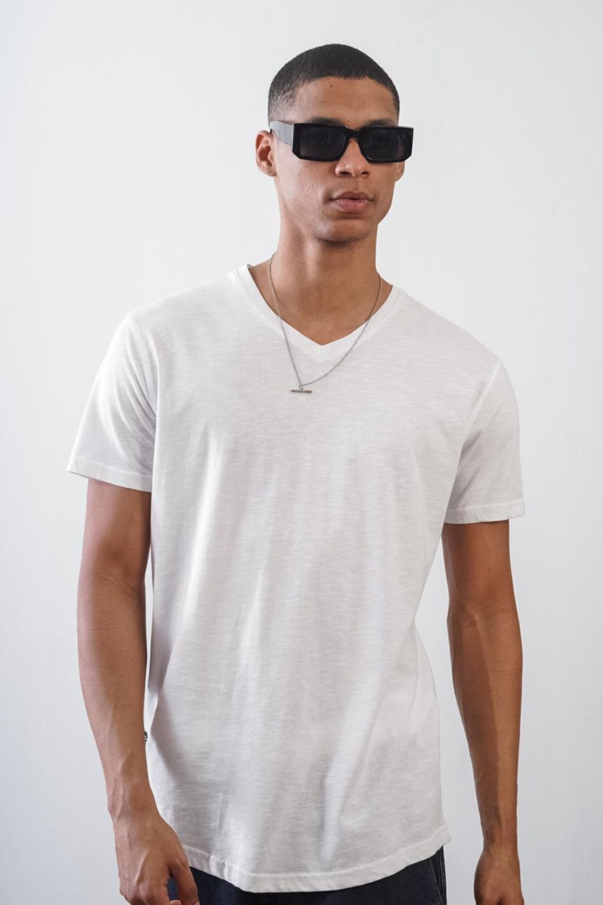 Balenbi Unisex V Yaka Regular Kesim Penye Tişört 1010 S - Beyaz