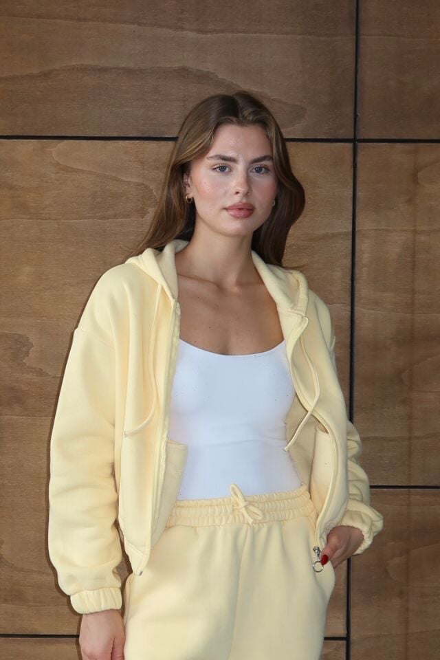 Balenbi Kadın 3 İplik İçi Polarlı Kapüşonlu Fermuarlı Kısa Hırka 1111 M - Sarı