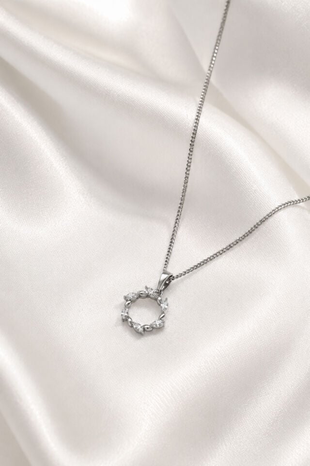 Balenbi Jewelry Kadın Taşlı Halka Figürlü Gümüş Renk Kararmaz Çelik Kolye 1159 Gümüş