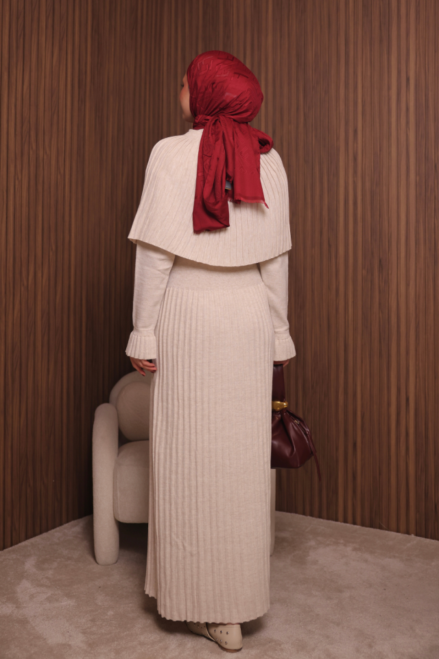 Balenbi Kadın Sık Örgü Pelerinli Triko Tesettür Elbise Std Beden 1150 Standart - Krem